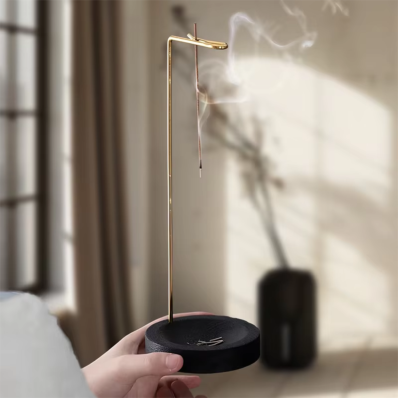Lakiies Floating Incense Holder – Minimalist Ash-Catching Stand